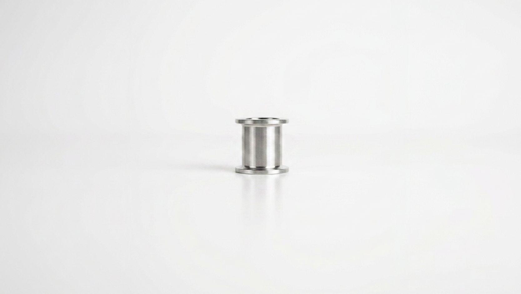 Machined aluminium plate with contoured pockets
